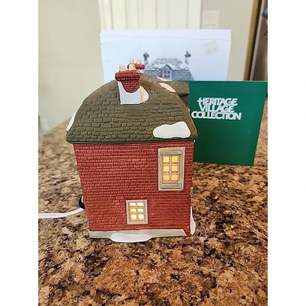 Dept 56 Dicken's Village Series A Christmas Carol M FEZZIWIG‎ WAREHOUSE